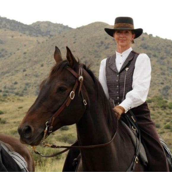 Meet your Posher, Martina - Picture 1 of 1